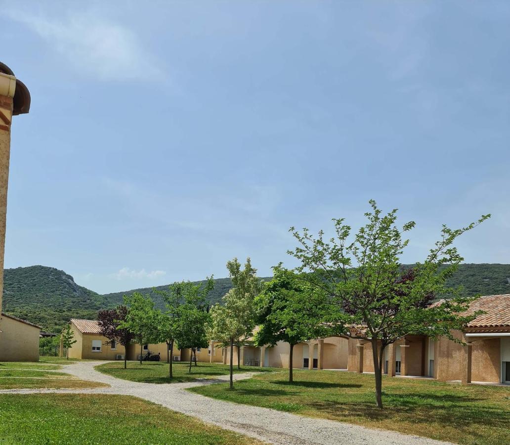 Park & Suites Village Gorges De L'Herault-Cevennes Brissac Exterior photo