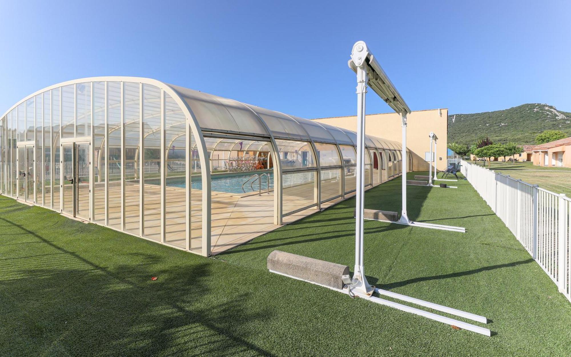 Park & Suites Village Gorges De L'Herault-Cevennes Brissac Exterior photo