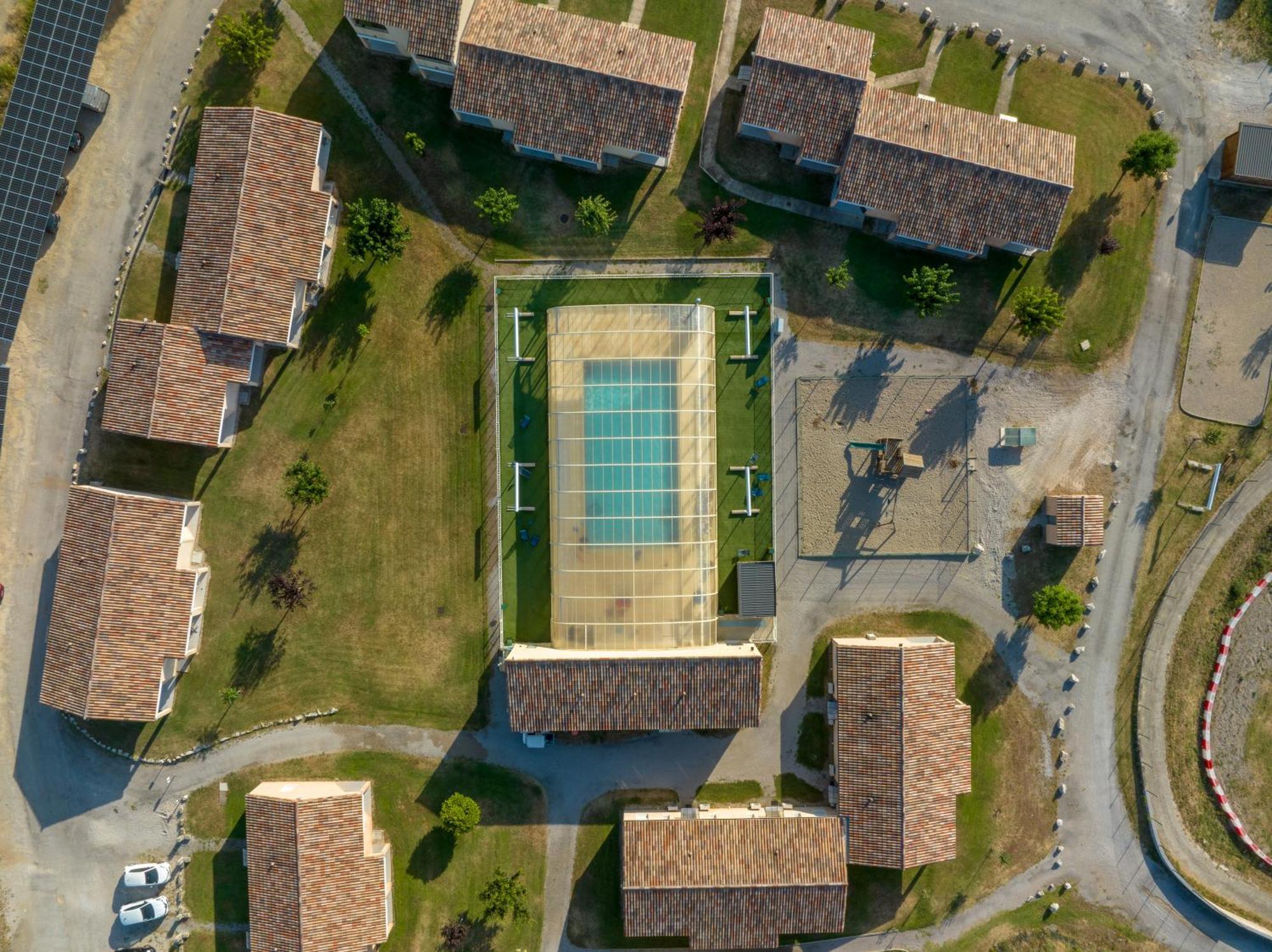 Park & Suites Village Gorges De L'Herault-Cevennes Brissac Exterior photo